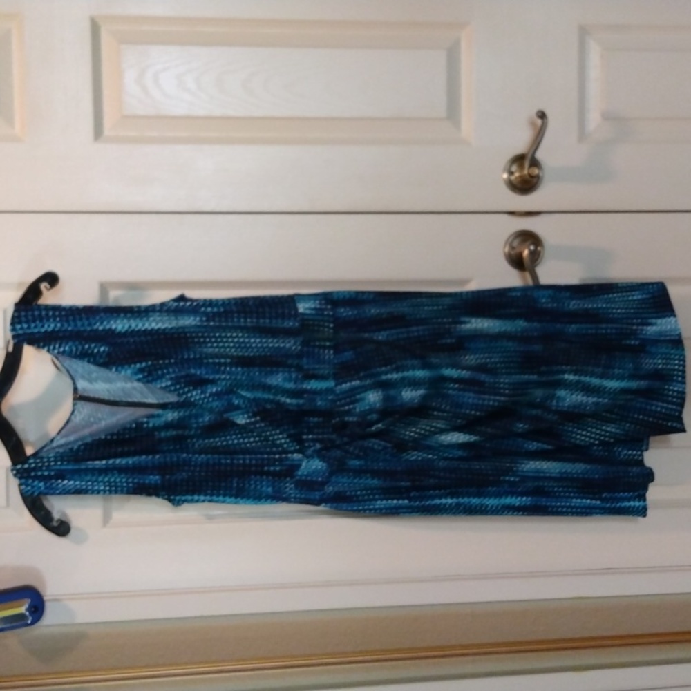T Tahari faux wrap v neck dress